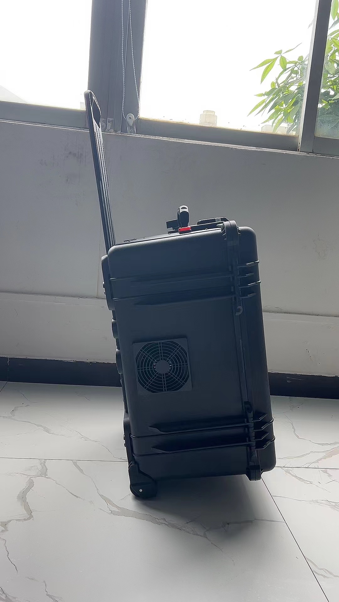 丽水手拉箱型移动通信干扰器